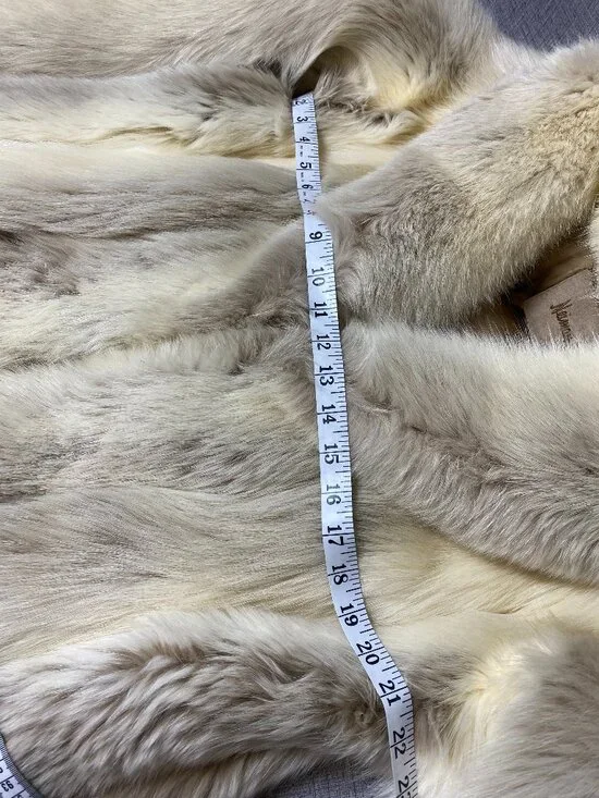 Vinatge NEIMAN MARCUS Fox Fur Coat - Picture 12 of 14